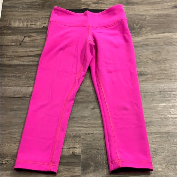 Lulu lemon reversible capris - Picture 4 of 4